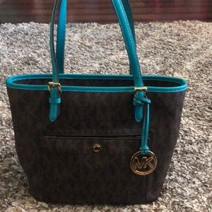 ***SOLD***  Michael Kors Jet Set Leather Tote